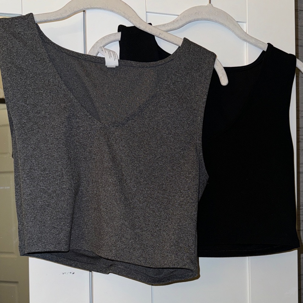 2 Yogalicious  Crop Tops